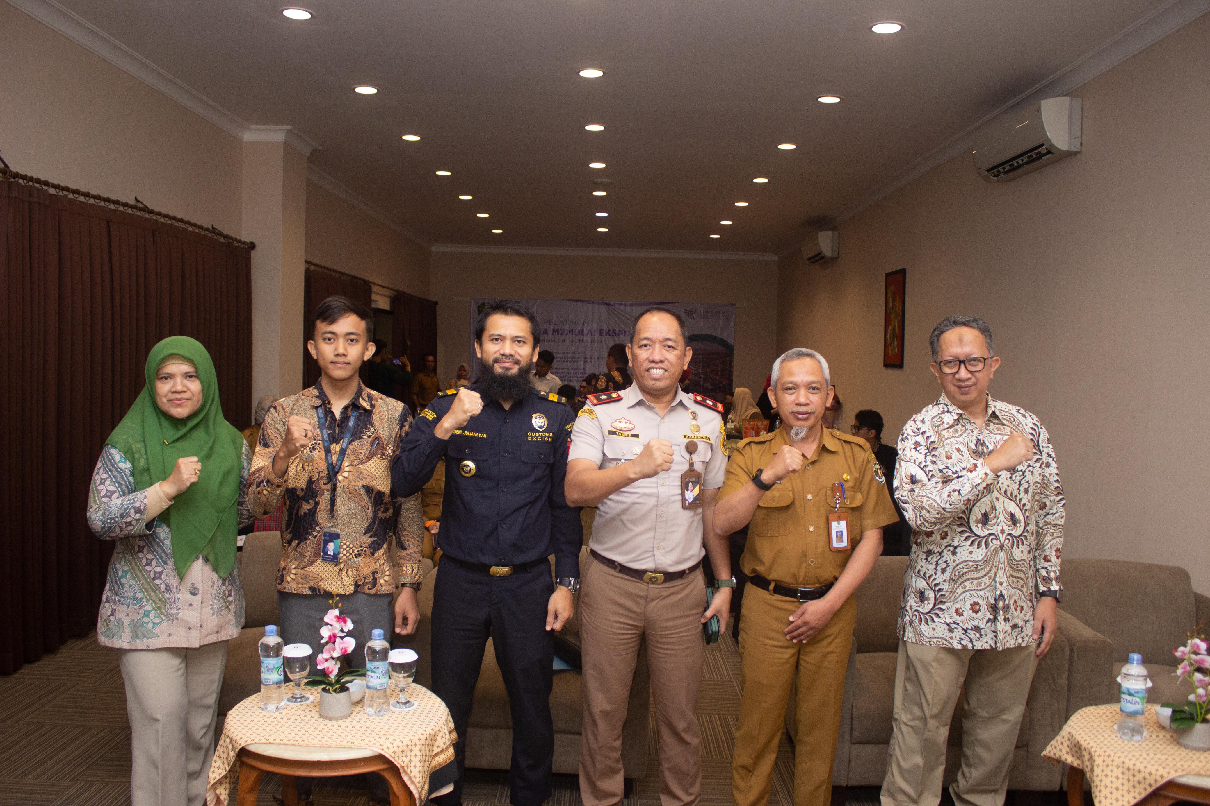 Pelatihan “Bagaimana Memulai Ekspor” oleh DPPKUKM